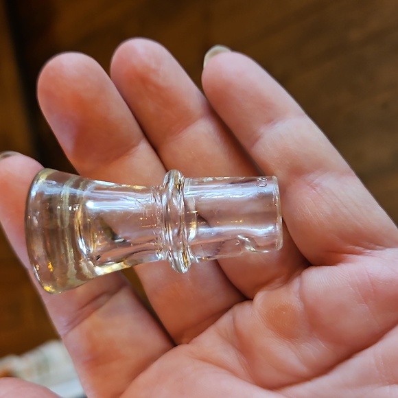 5' Clear Glass Vinegar/Oil Cruet With Glass Stopper - Picture 2 of 3